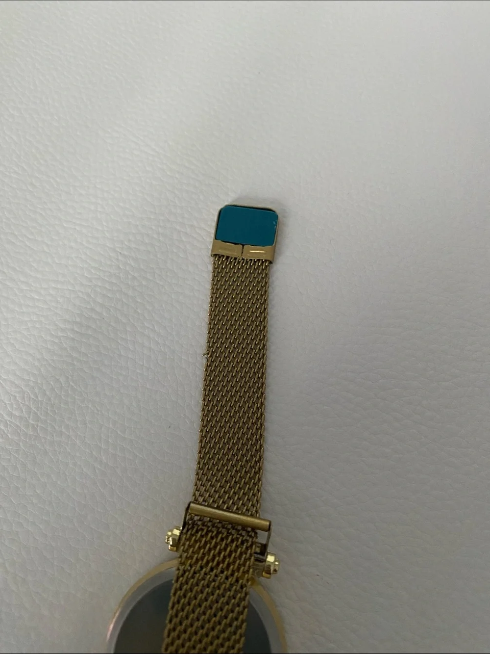 Women’s Quartz Gold Watch Starry Sky Dial Round Glass Magnetic Metal Mesh Strap